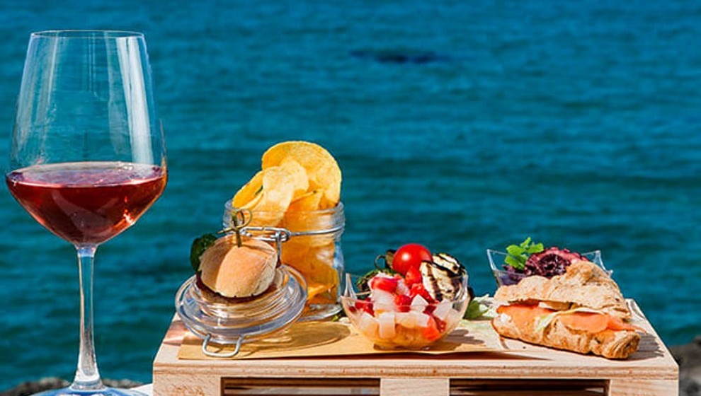 L’Aperitivo : Storia ed Evoluzione di un Rito Italiano
