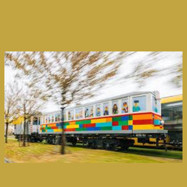 Il primo tram LEGO a grandezza naturale a Budapest