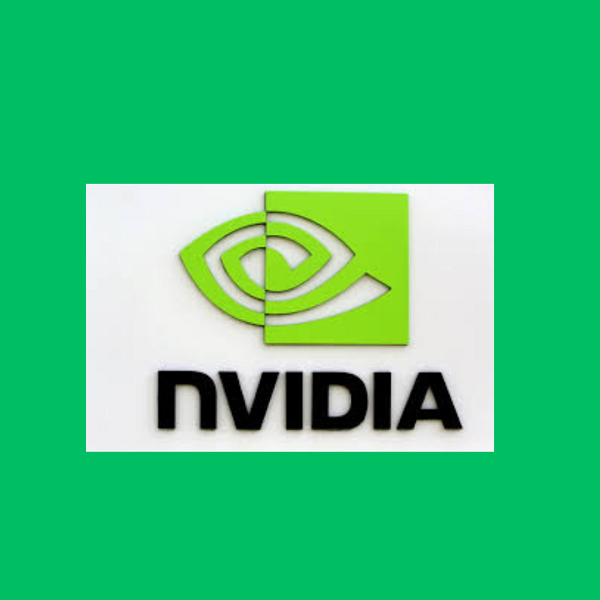 NVIDIA: Prospettive di crescita tra stime riviste e nuove normative statunitensi
