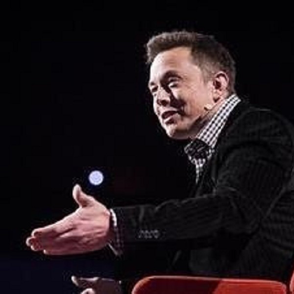 MUSK PUNTA A 300.000 GPU NVIDIA PER xAI