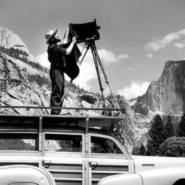 Controversia su Adobe : Immagini AI violano lo Stile di Ansel Adams