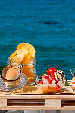 L’Aperitivo : Storia ed Evoluzione di un Rito Italiano